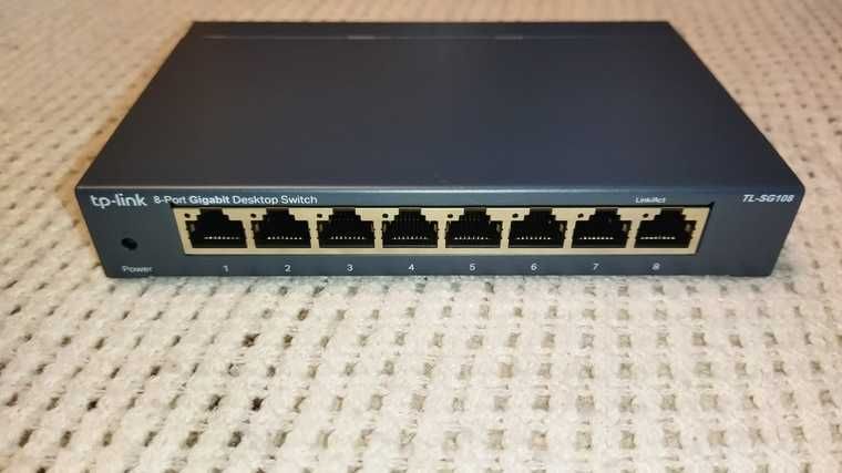 Комутатор TP-link TL-SG108