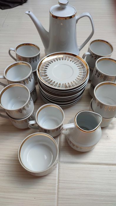 Serwis kawowy na 13 osób- Porcelana Chodzież, Roman