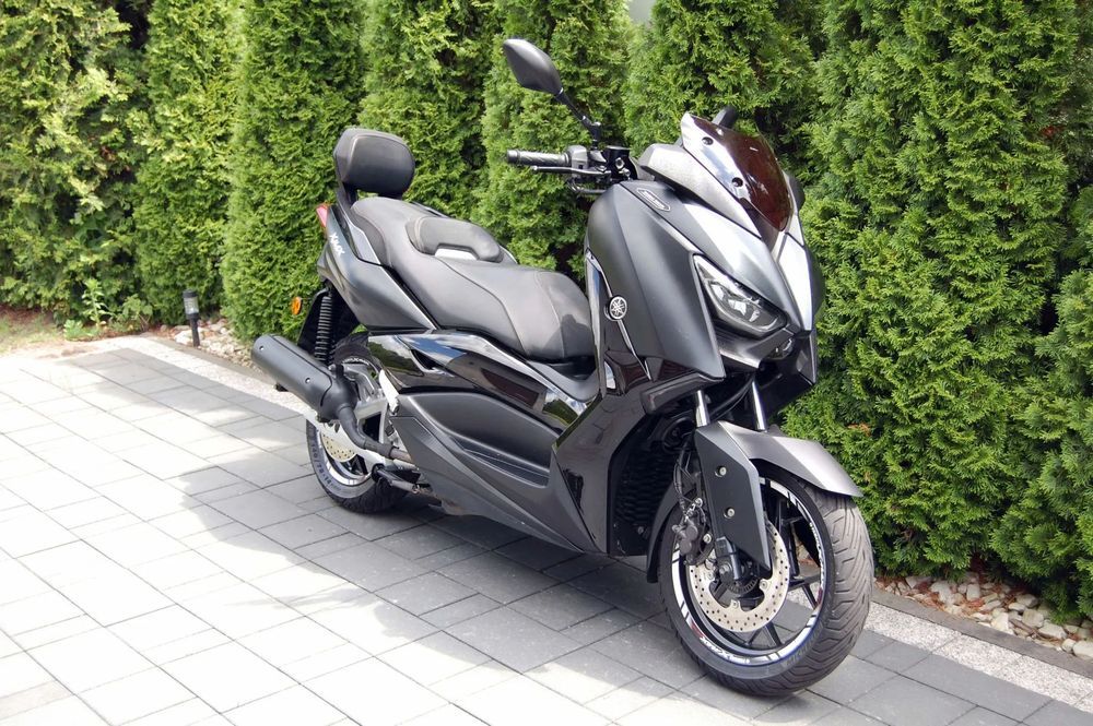 Yamaha X-max Yamaha X-Max 125 ABS TCS IRON MAX TOP czarny mat oparcie transport