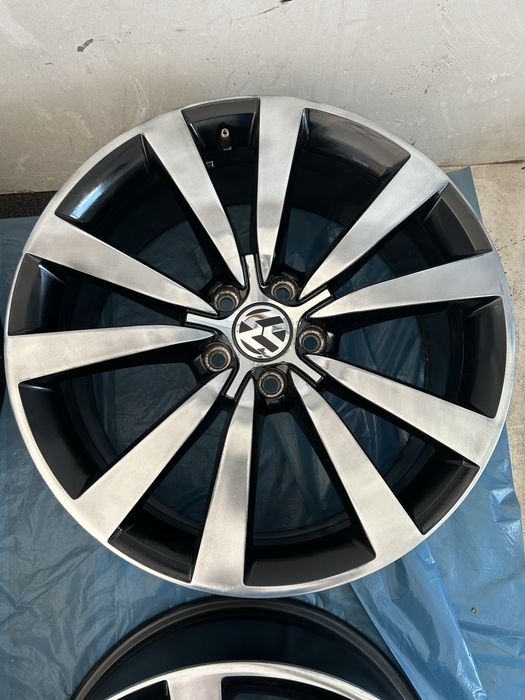405 Felgi Aluminiowe Oryginał Volkwagen VW R 19 5x112 otwór 57,1