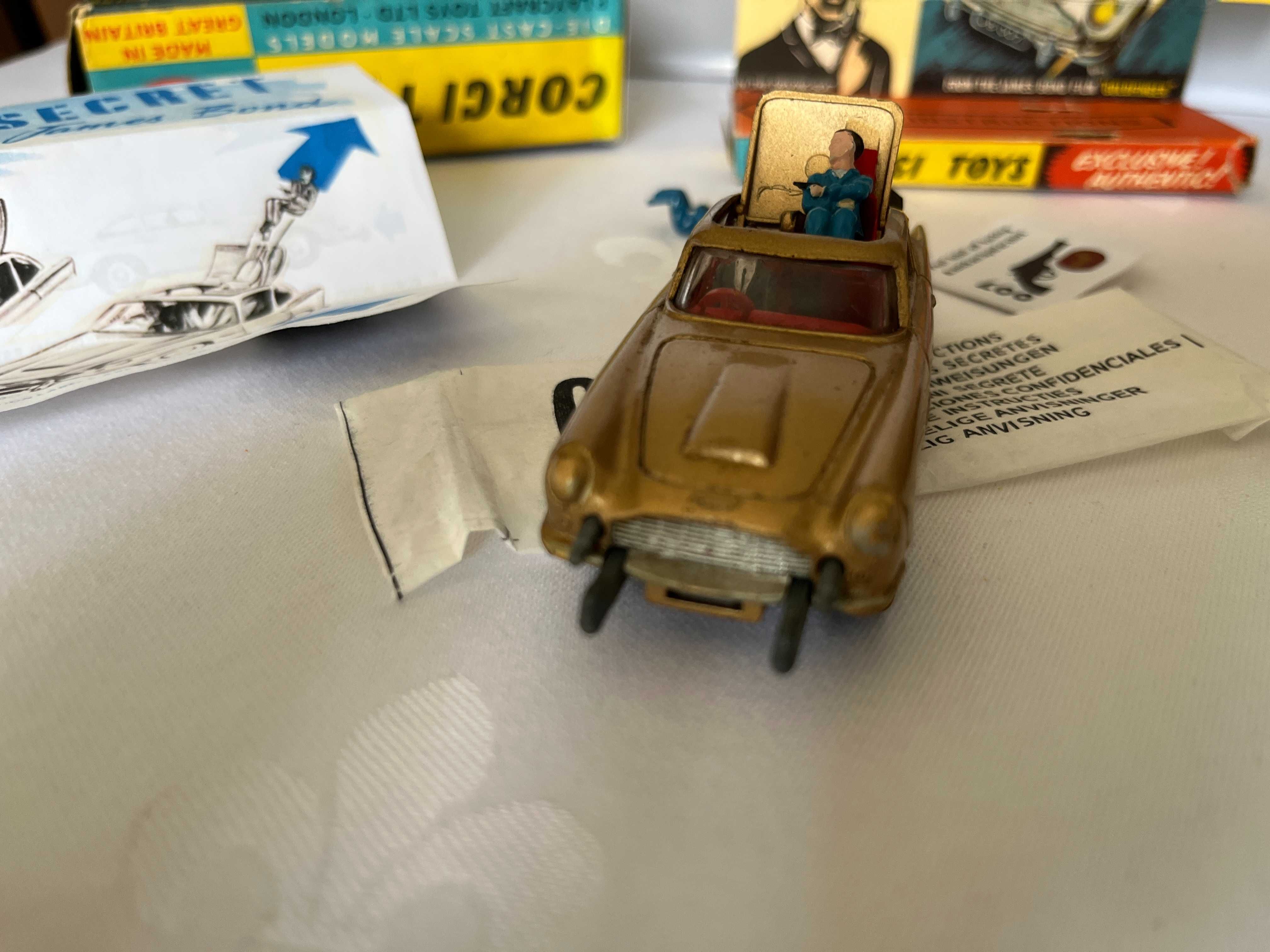 261 Corgi Toys – Aston Martin DB5 007 Original (made England), c/caixa