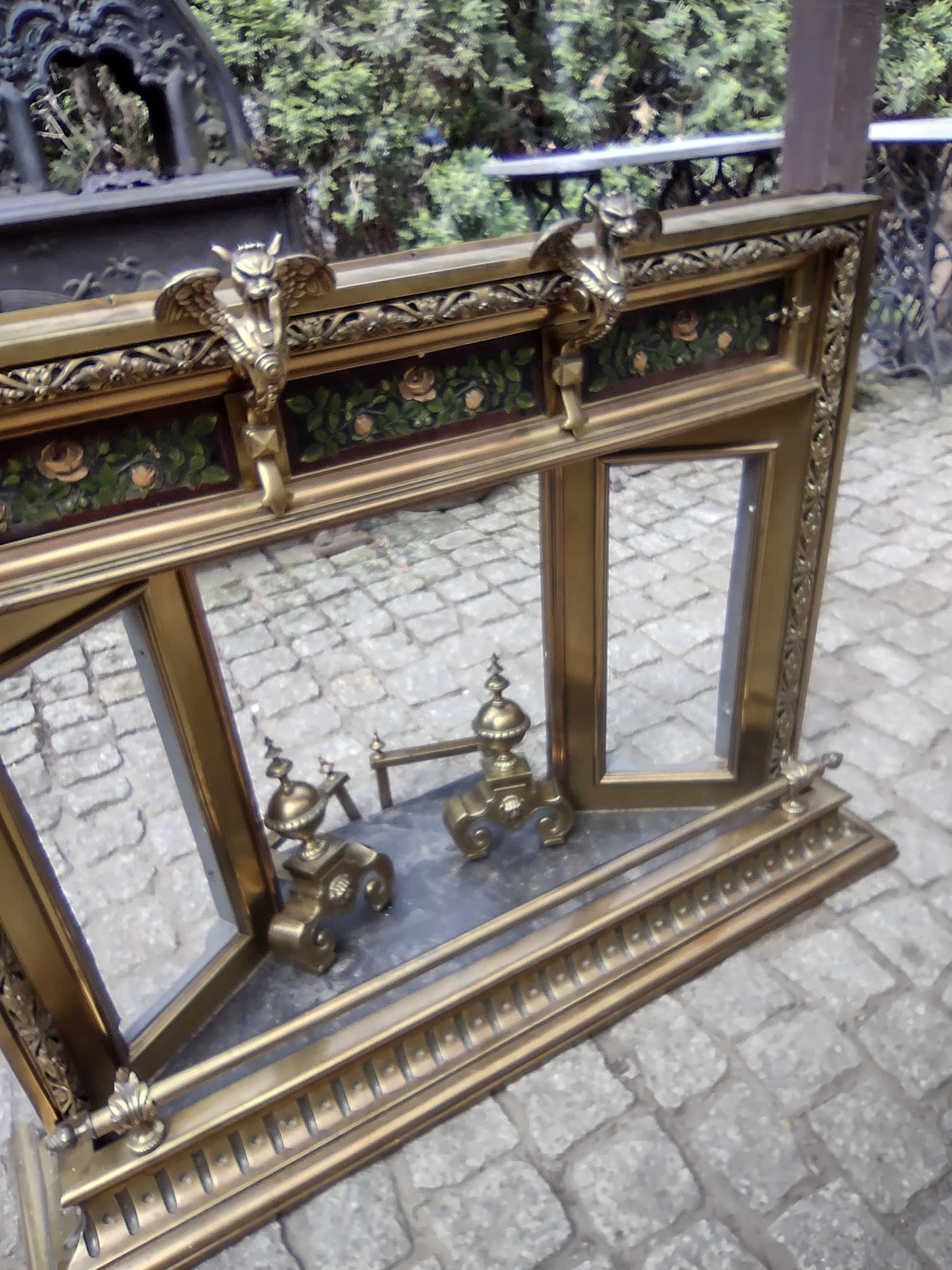 Piękny stary francuski portal kominkowy