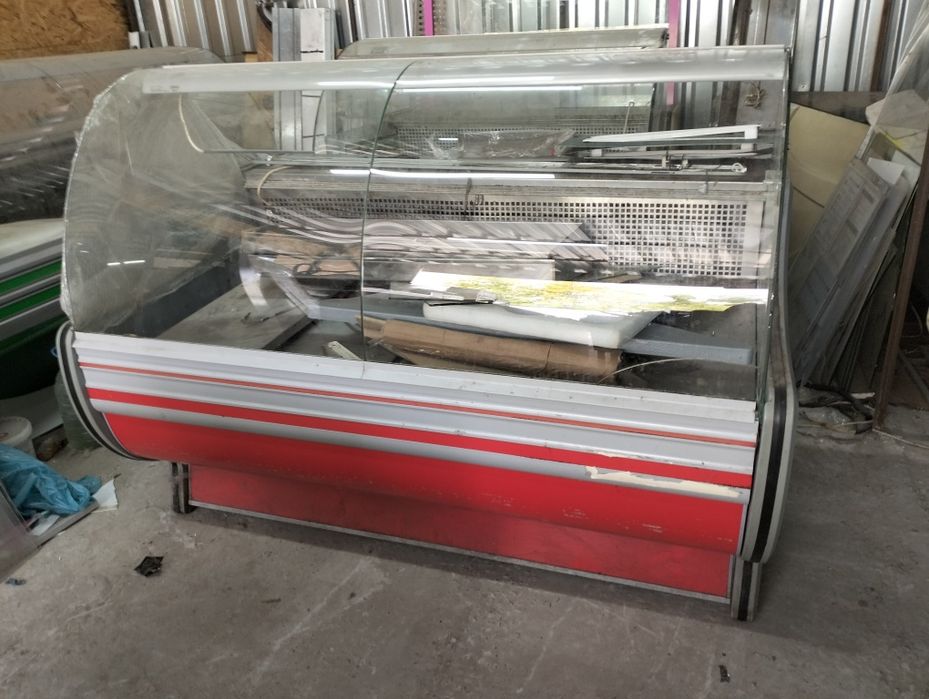 Холодильная витрина 1,6 м холодильна вітрина холодильна