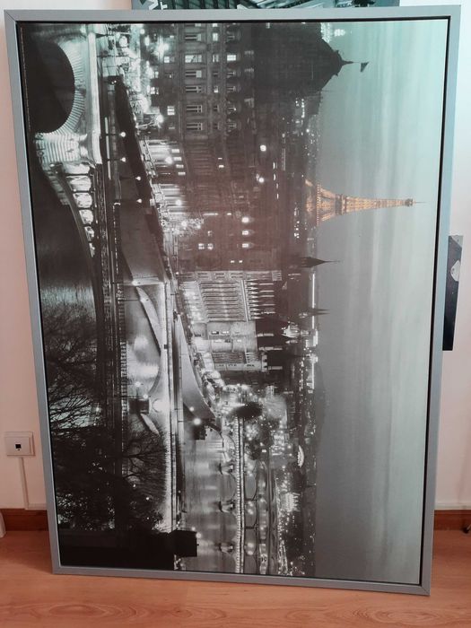 Quadro Grande de Paris em muito bom estado