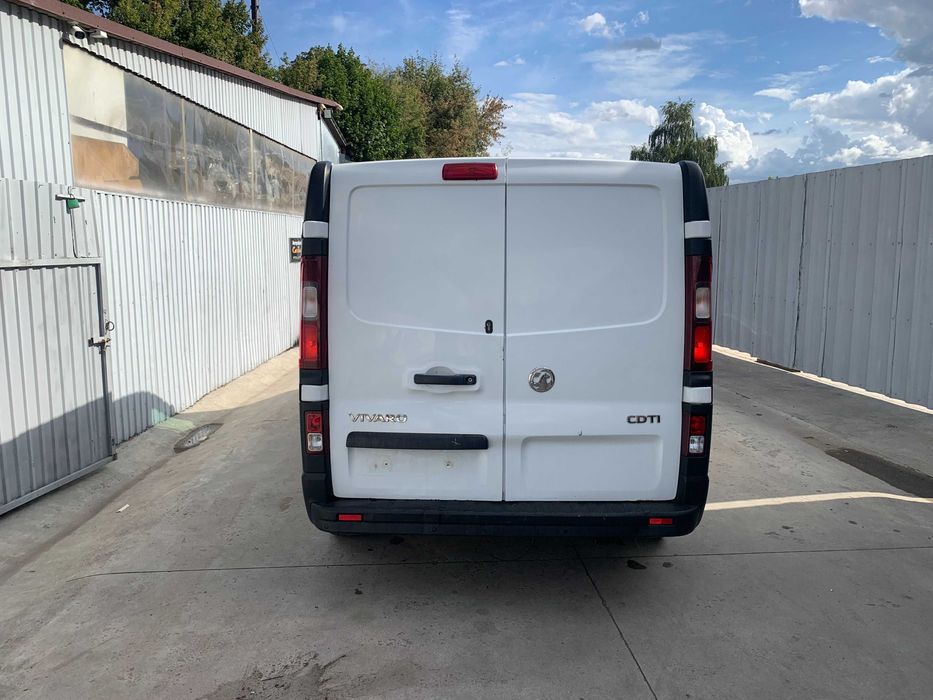 Розборка Опель Виваро 3 шрот Opel Vivaro 3 Renault Trafic капот кузов