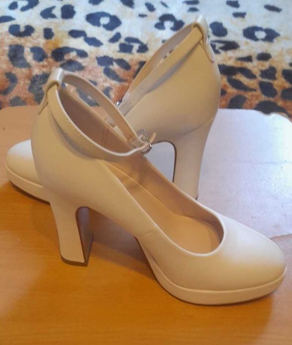 Туфлі для випускного свята, вихідні