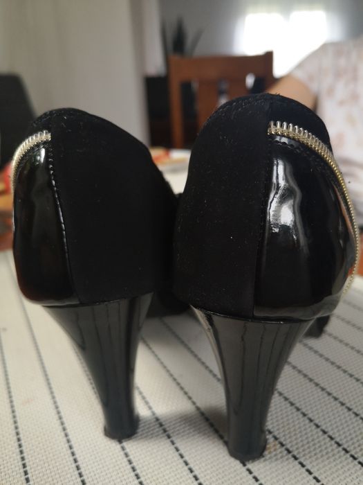 Sprzedam półbuty na obcasie