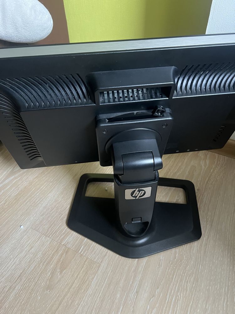 Монитор hpzr22w8