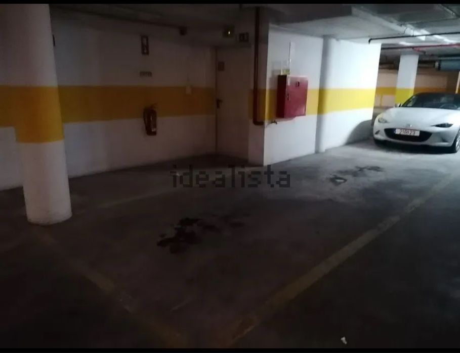 Lugar de estacionamento na Rua estado da India Sacavem