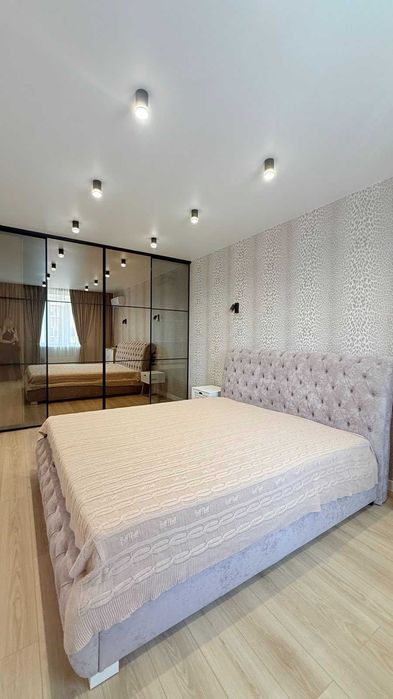 Шикарна 2-кімнатна квартира, ЖК "Сади Вишневі", вул. Святошинська,58