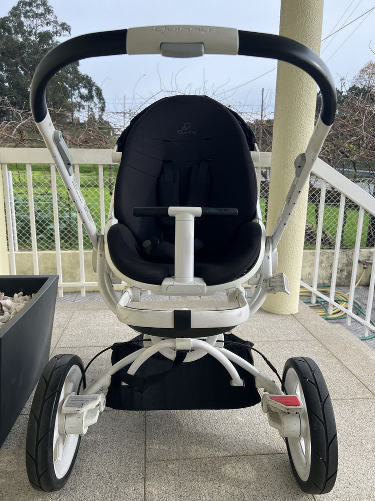 Carrinho de passeio Quinny moodd
