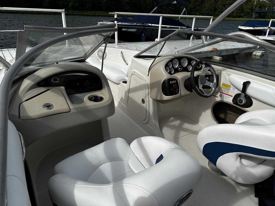 Motorówka Tahoe Q8 do sportów wodnych