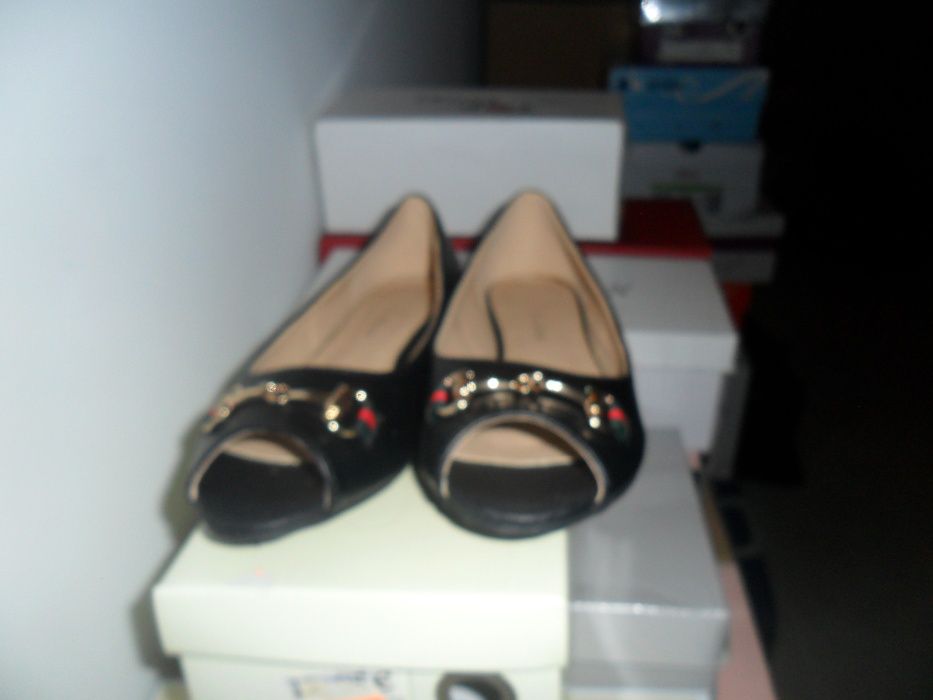 Sapatos abertos novos, tam.37
