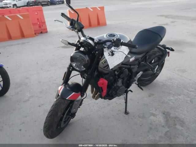 Triumph motorcycle TRIDENT 660 2023