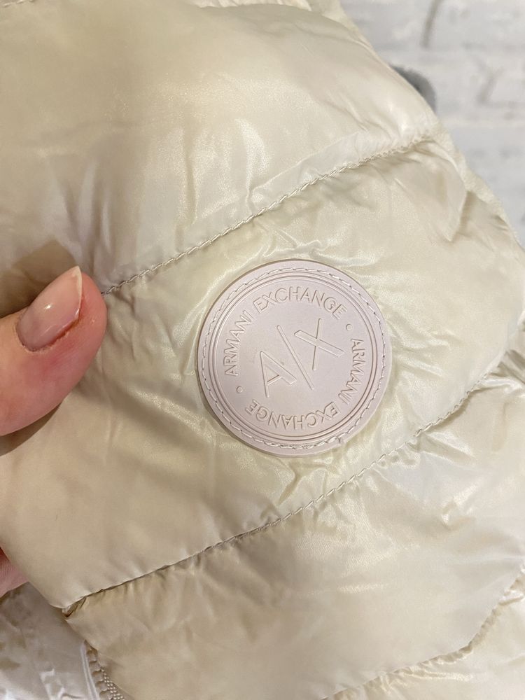 Жилетка Armani Exchange жіноча пухова