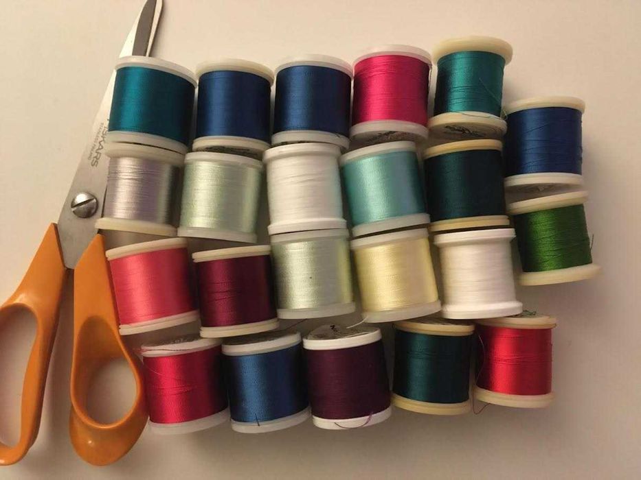 Lote de Linhas para Costura (Cores)