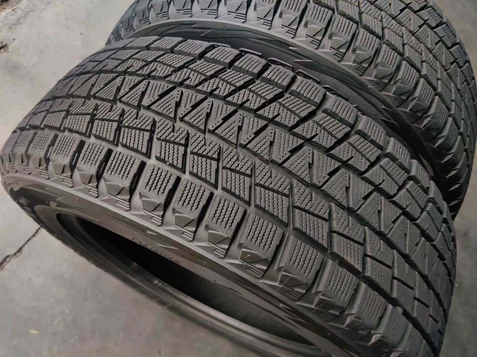 Пара R18 245 60 Bridgestone Blizzak зимові шини у відмінному стані
