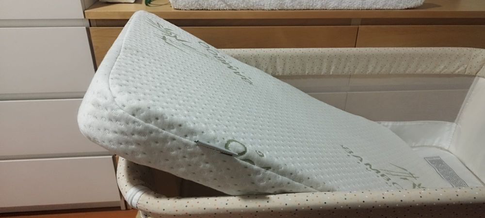 Berço com colchão novo