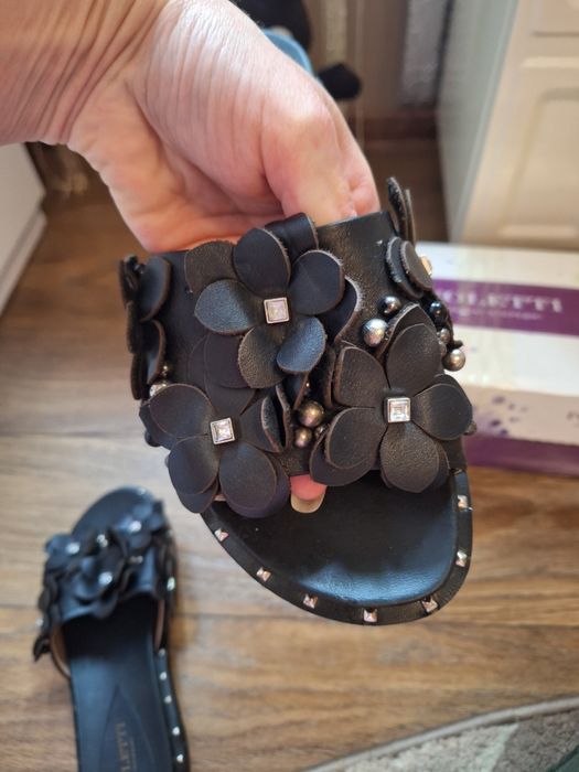 Кожані шльопанці сандалії Foletti