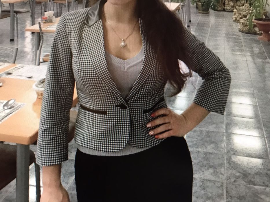 Стильный пиджак с кожаными вставками