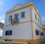 Moradia T4 Duplex renovada