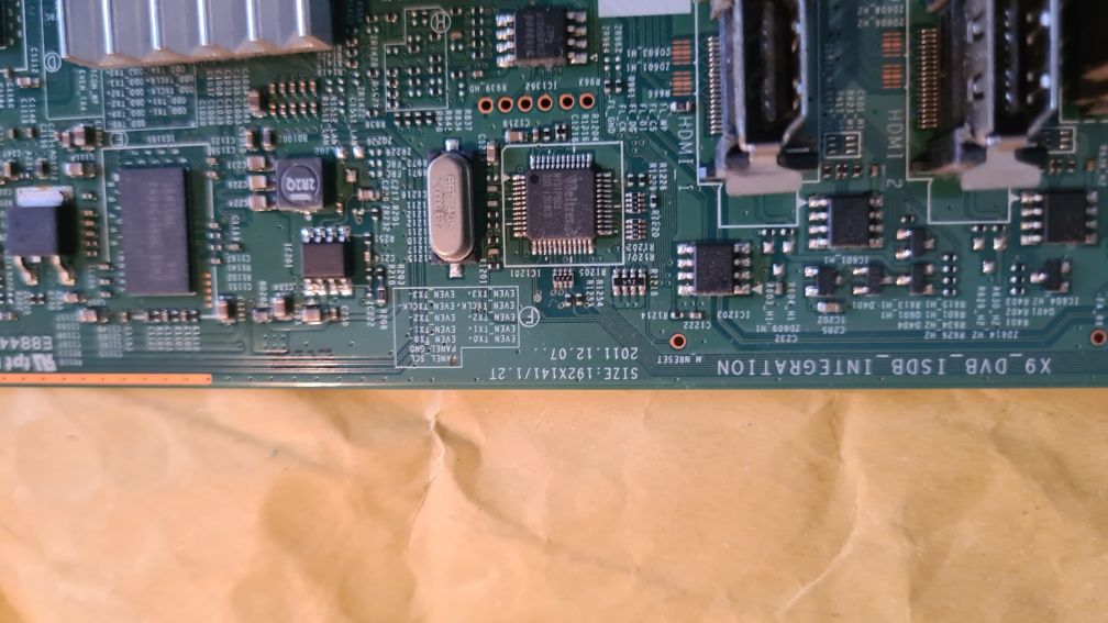 TV LG UE40EH500 para peças