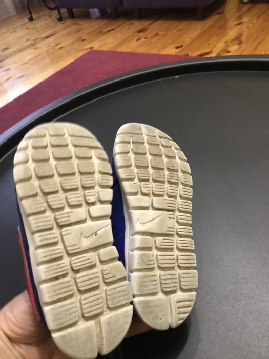 Зручні дитячі кросівки розмір 26