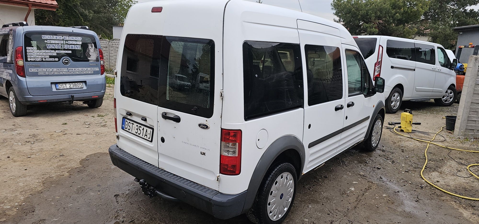 5 osobowy, zarejestrowany,  Tourneo connect  zamiana