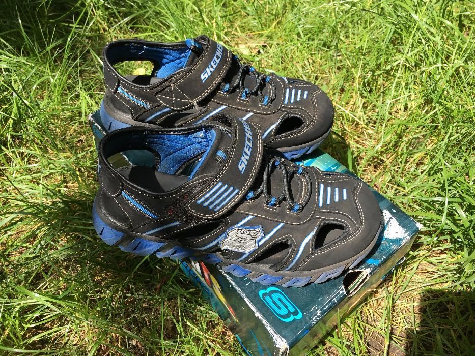 Sandałki w pudełku. Skechers. 3 światełka, rozmiar 32, ok 19 cm