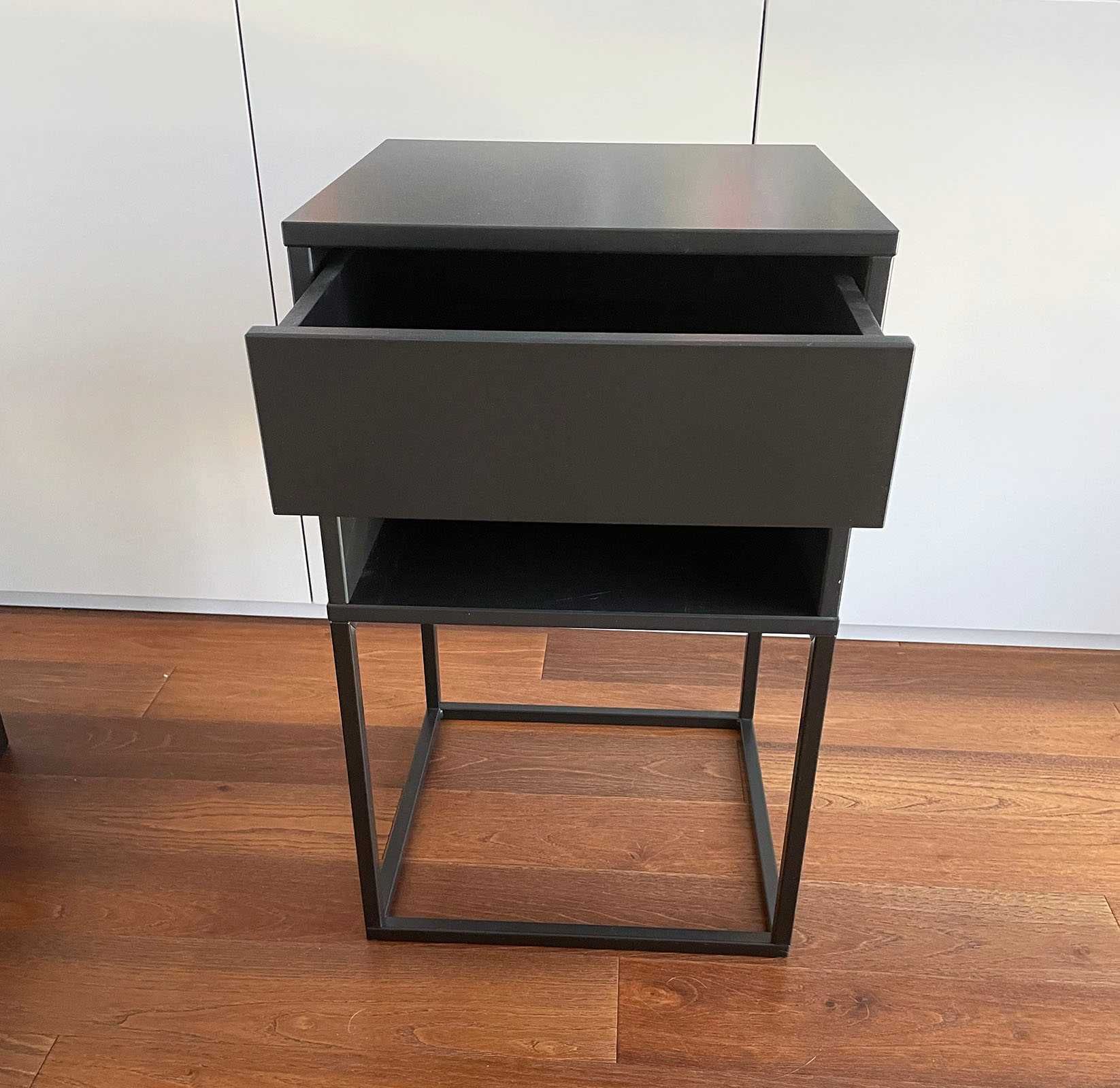 Stolik Szafka Nocna IKEA Vikhammer Czarny