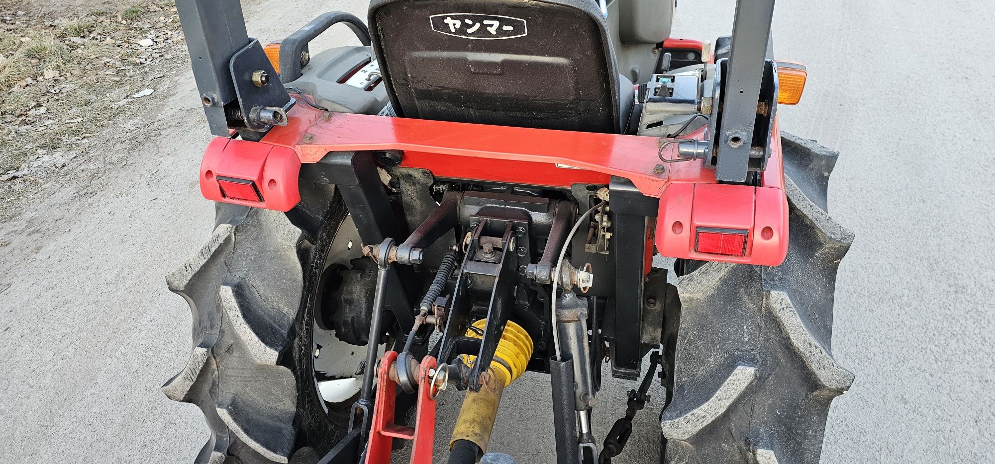 Японський Мінітрактор Трактор  Yanmar F 230