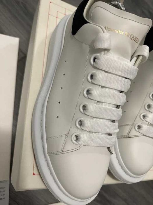 Buty-Trampk-Alexander McQueen Oversized White Black R.42