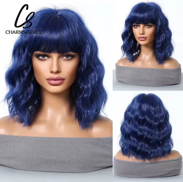 Peruca de cabelo pelos ombros, de cor azul escuro, com franja