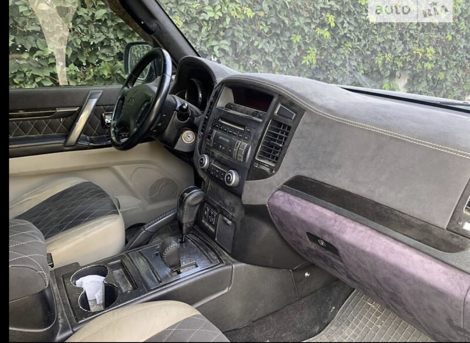 Продам праджеро 4