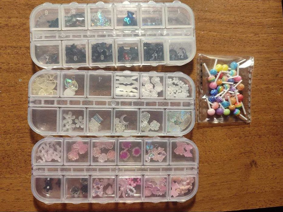 Об'ємні фігурки для манікюру