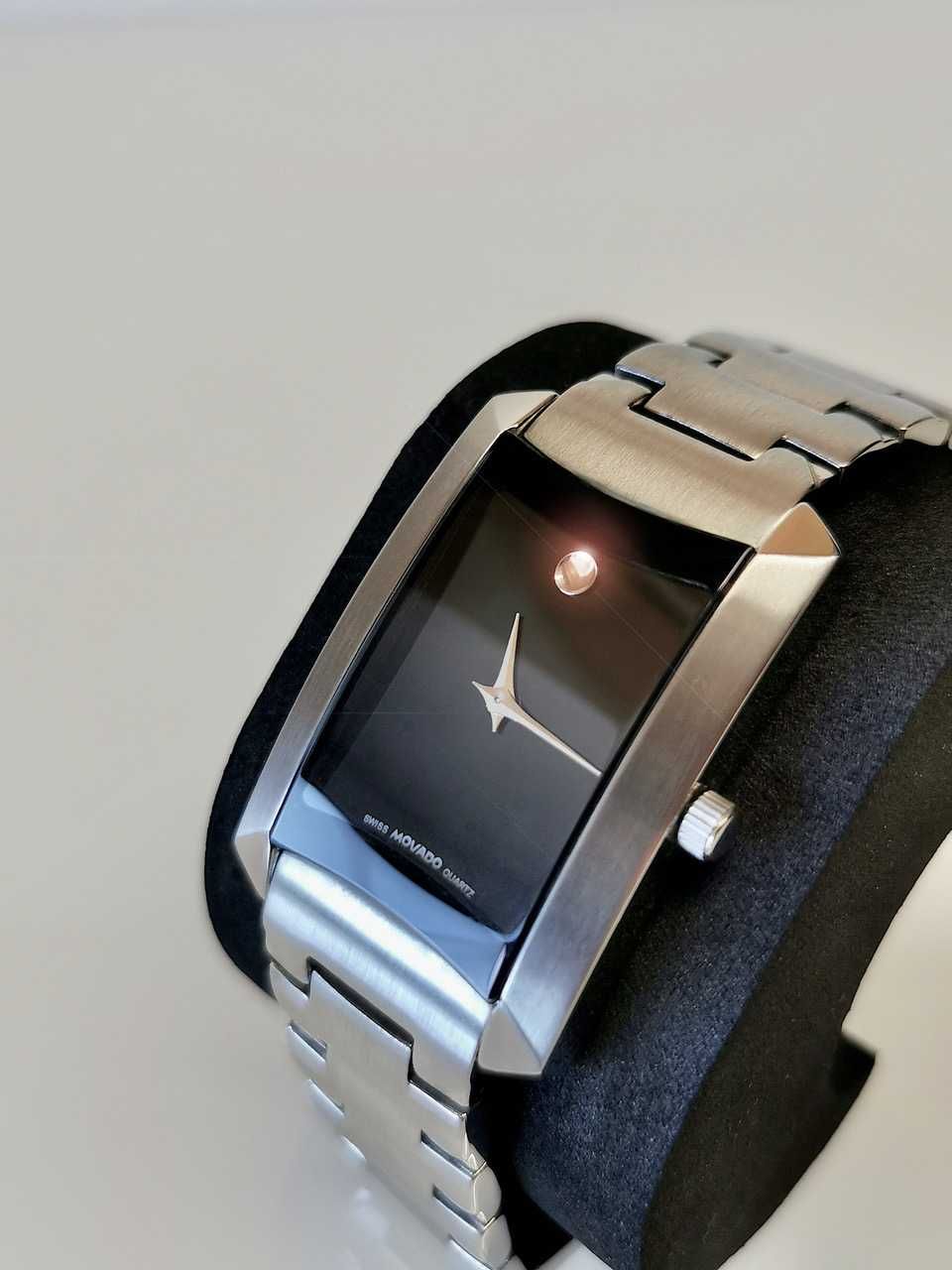 Часы Movado кварц
