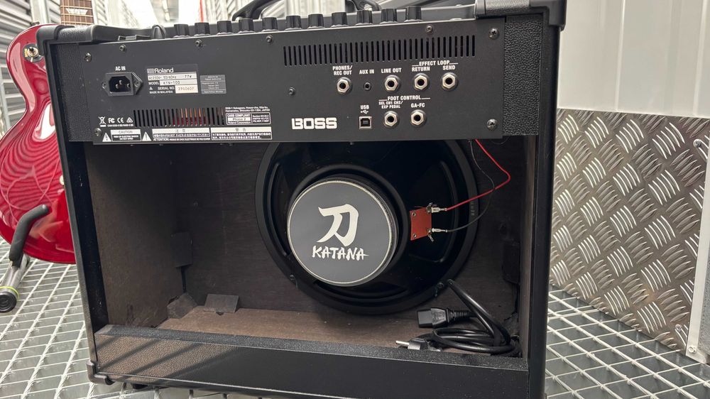 Boss Katana - 100