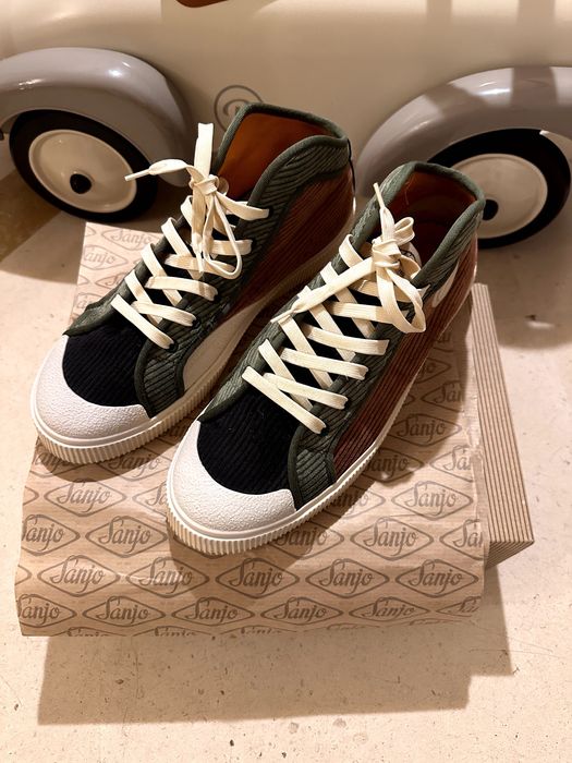 Ténis Sanjo multicolor em perfeito estado, tamanho 44