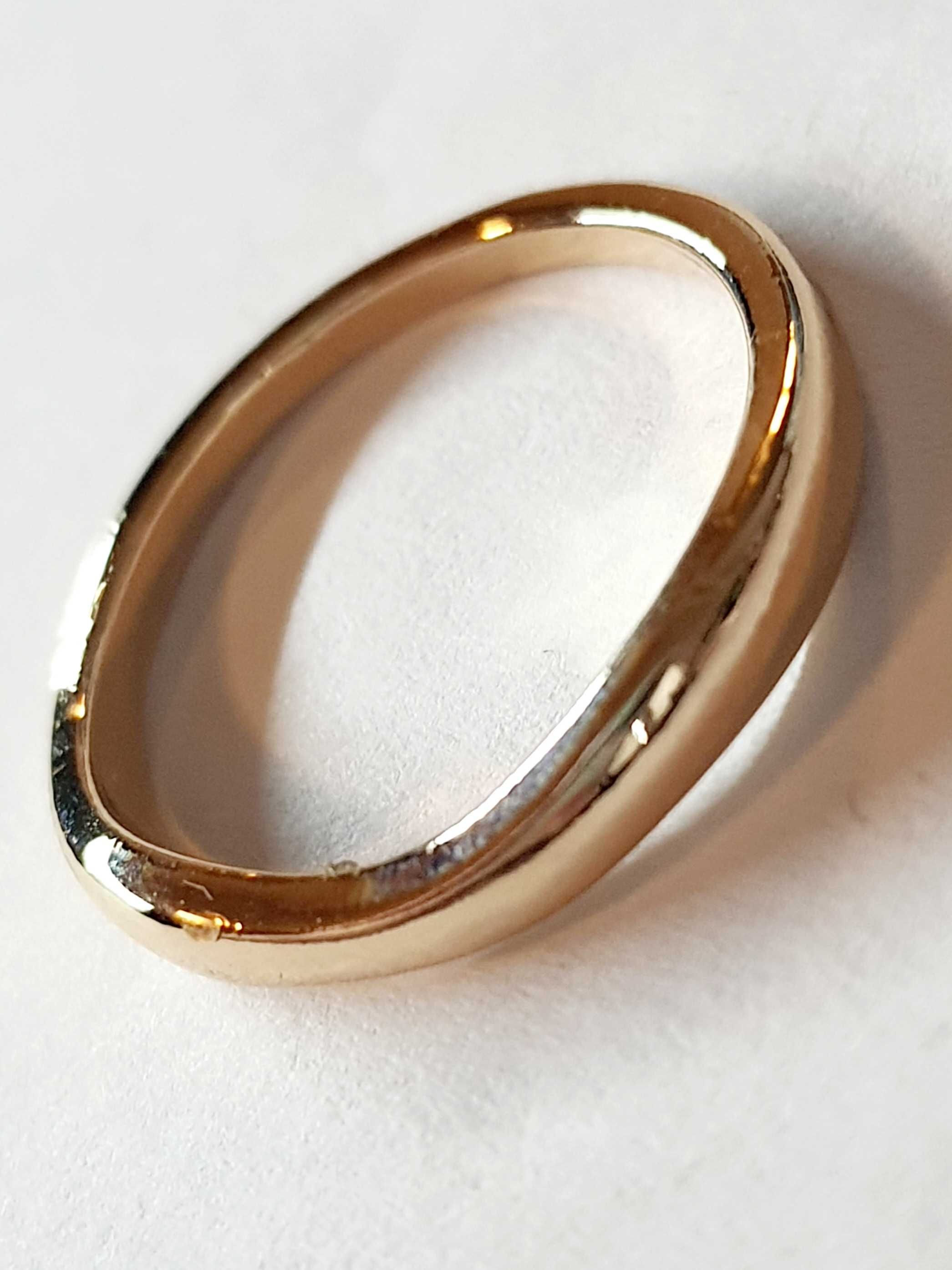 Piękny Złoty Pierścionek Stal Chirurgiczna Złoty 16mm