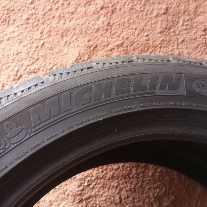 Продам зимнюю резину 255/45/R18