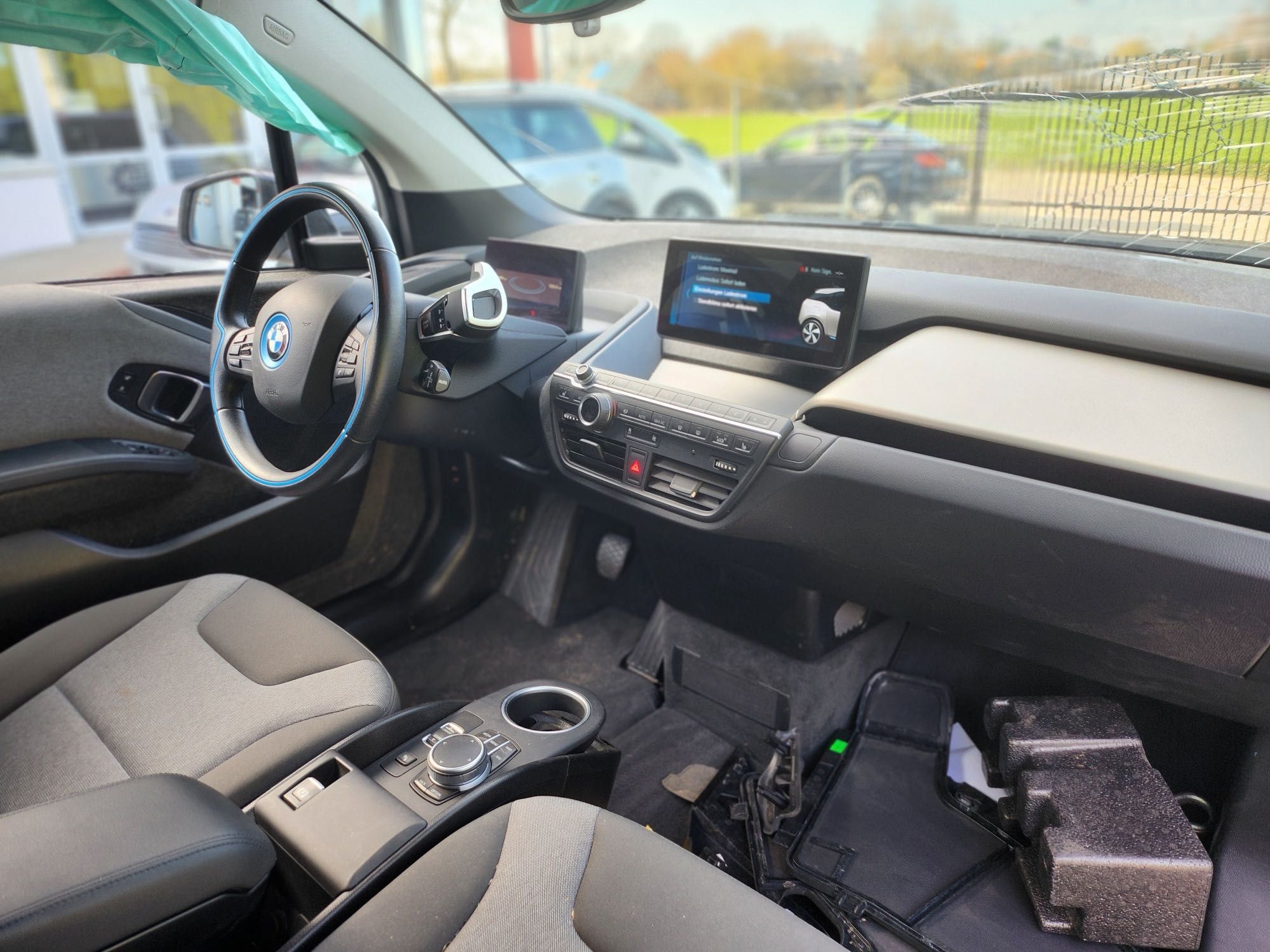 BMW I3 120Ah lekko uszkodzona