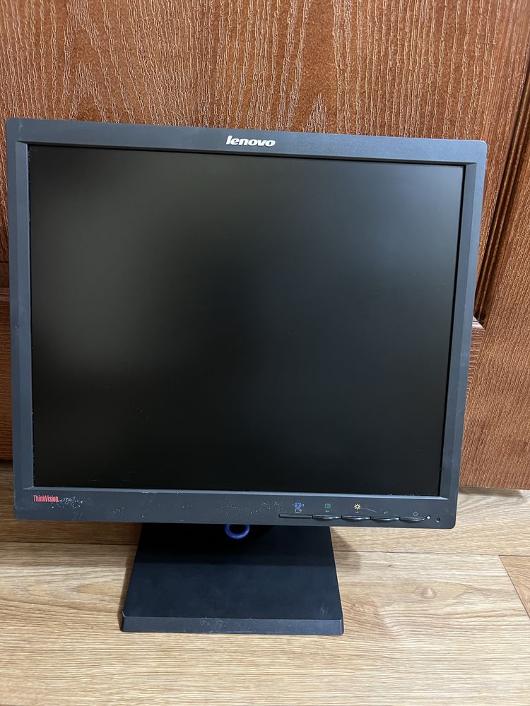 Відам монітор Lenovo ThinkVision