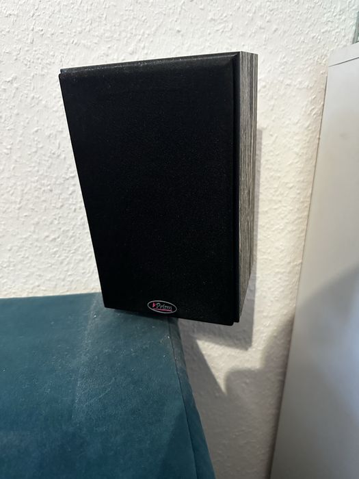 Kolumny  Prism Vienna Grand