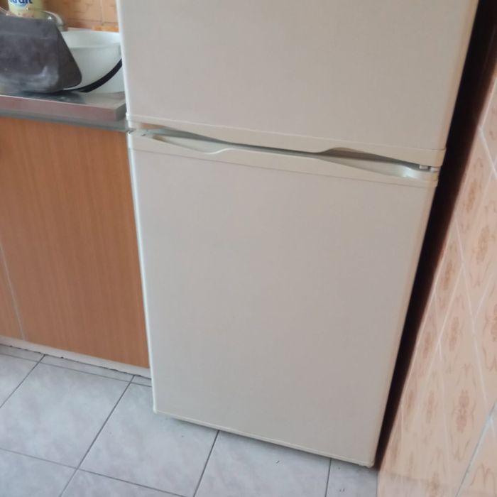 Sprzedam duża lodówkę polar sprawna stan niemal jak nowa
