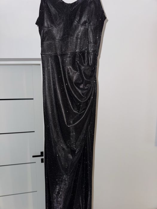 Elegancka błyszcząca sukienka roz 34