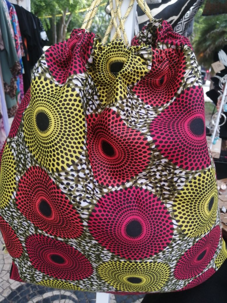 Saco em material Caplana feitos à mão