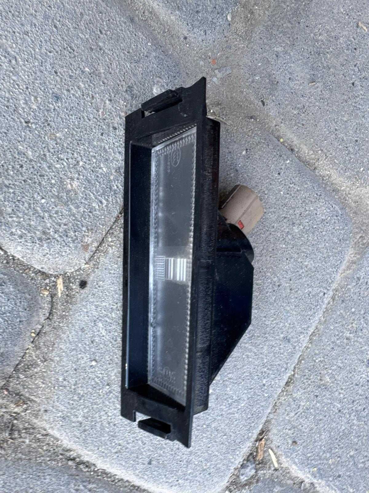 Lampa oświetlenia tylnej tablicy rejestracyjnej KIA CEED