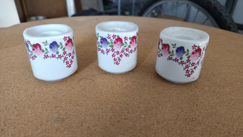 Castiçais de loiça