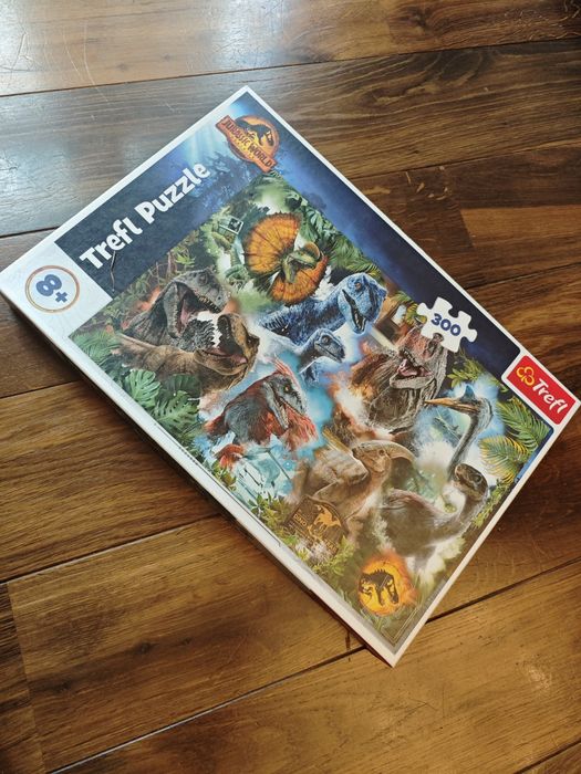 Puzzle trefl 300 dinozaury 8+