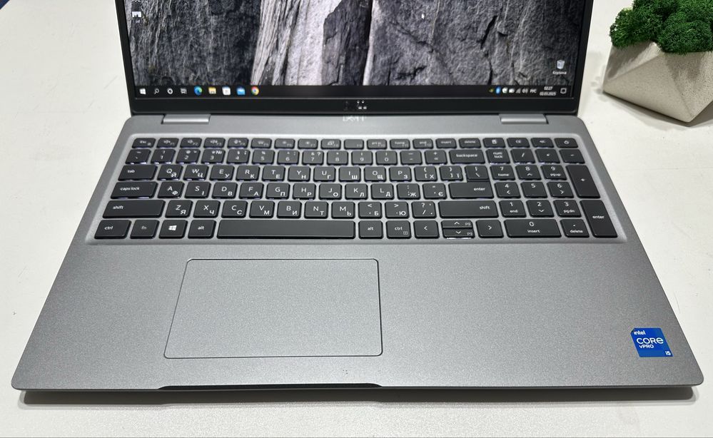 Dell Precision3560 15,6FHD IPS|i5-1145G7|16Gb|256Gb|IrisXE+NVIDIA T500